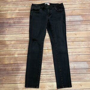 CAbi 3387 Slim Boyfriend Jeans Distressed Knee Hole